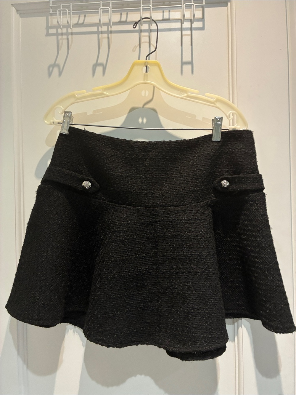 BNWT H&M Black Textured Circle Skirt with Jewel Tab Accents 👵MT